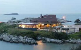 Oferta Viaje Hotel Escapada Aisia Islares + Entradas 1 día Parque de Cabárceno