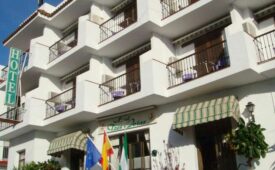 Oferta Viaje Hotel Escapada 3 Jotas + Surf en El Palmar dos hora / día