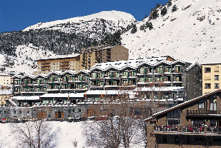 Viajes Piolets + Entradas Nocturna Wellness Inuu + Cena Viajes Piolets + Entradas Nocturna Wellness Inuu + Cena