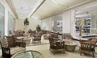 Viajes H10 Andalucia Plaza + Entradas General Selwo Aventura Estepona Viajes H10 Andalucia Plaza + Entradas General Selwo Aventura Estepona