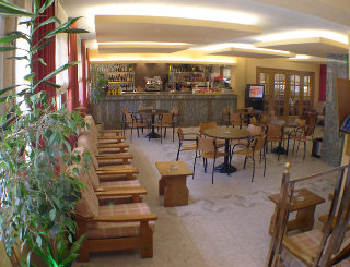 Viajes Pere d'Urg + Entradas Caldea + Espectáculo Sensoria - (20.00-21.00) Viajes Pere d'Urg + Entradas Caldea + Espectáculo Sensoria - (20.00-21.00)