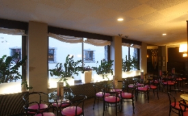 Viajes Comtes d'Urgell + Entradas Caldea + Espectáculo Sensoria - (20.00-21.00)