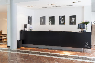 Viajes AC Palacio de Santa Paula + Visita Alhambra con guía Viajes AC Palacio de Santa Paula + Visita Alhambra con guía