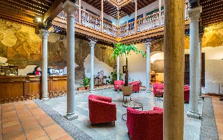 Viajes Palacio Santa Ines + Visita Alhambra y Granada con audioguía 48h Viajes Palacio Santa Ines + Visita Alhambra y Granada con audioguía 48h