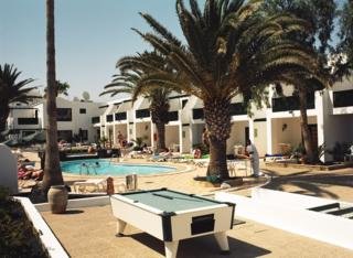 Viajes Club Flamingo + Curso de Famara 3 hora / dia Viajes Club Flamingo + Curso de Famara 3 hora / dia