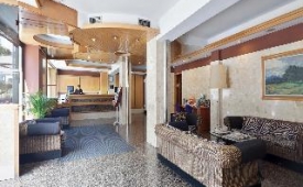 Viajes Auto Hogar + Entradas al Museo del Camp Nou