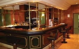 Viajes Gran Hotel Lar + Visita Guiada por Sevilla + Crucero Guadalquivir