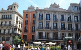 Viajes Internacional Cool Local Hotel + Entradas al Museo del Camp Nou