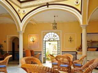 Viajes Don Pedro + Entradas Isla Mágica + Aqua Mágica 1 día Viajes Don Pedro + Entradas Isla Mágica + Aqua Mágica 1 día