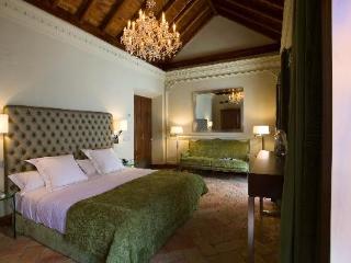 Viajes Hotel Claude Marbella + Entradas General Selwo Marina Delfinarium Benalmádena Viajes Hotel Claude Marbella + Entradas General Selwo Marina Delfinarium Benalmádena