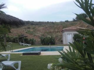 Viajes Oasis De La Cala Apartment Complex + Entradas Pack Selwo (SelwoAventura Viajes Oasis De La Cala Apartment Complex + Entradas Pack Selwo (SelwoAventura