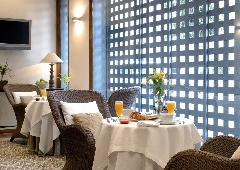 Viajes Domus Selecta La Casa Del Maestro Boutique + Visita Guiada por Sevilla + Crucero Guadalquivir