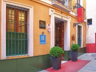 Viajes Alminar Hotel + Ruta por Catedral e Iglesia del Salvador Viajes Alminar Hotel + Ruta por Catedral e Iglesia del Salvador