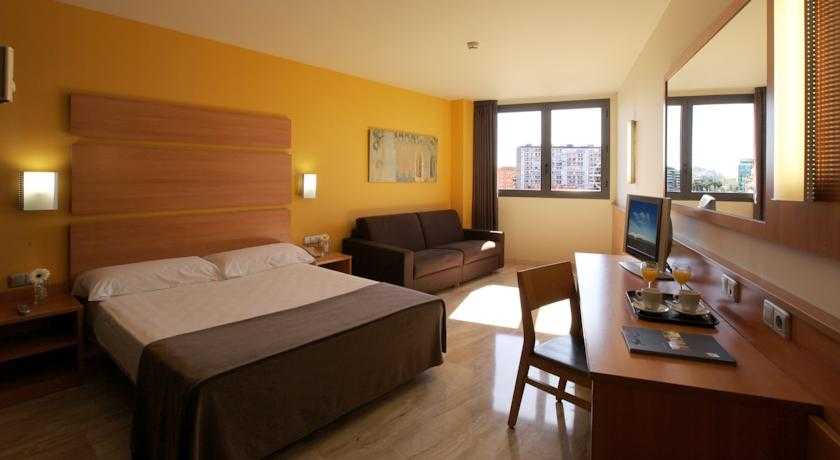 Viajes Express Tarragona + Entradas PortAventura 2 días Viajes Express Tarragona + Entradas PortAventura 2 días