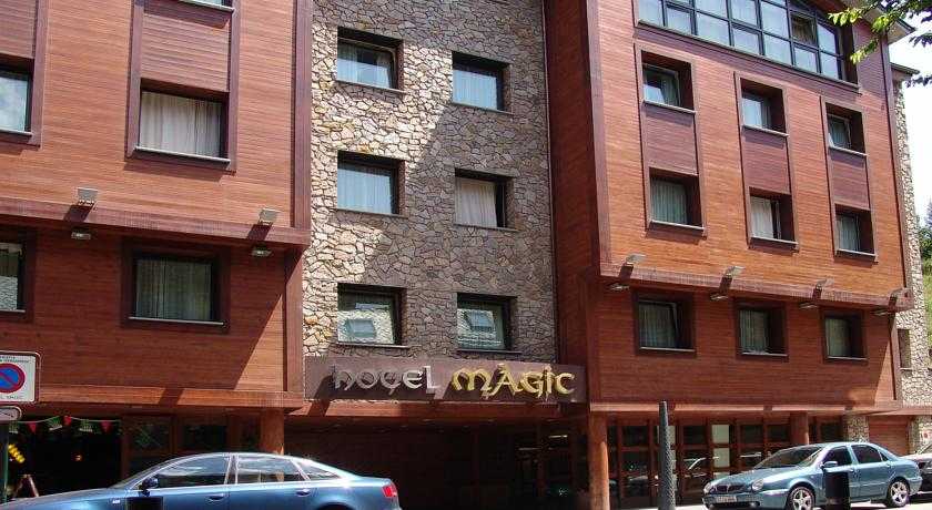 Viajes Magic La Massana + Entrada 2 días Naturlandia + P. Animales Viajes Magic La Massana + Entrada 2 días Naturlandia + P. Animales