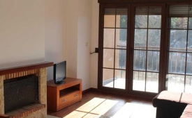 Viajes RealRent Vega de la Selva + Entradas 1 día Dinópolis + Otro parque de territorio Dinópolis (excepto Legendark)