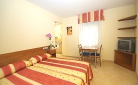 Viajes Apartamentos Iceberg + Entradas Caldea + Espectáculo Sensoria - (20.00-21.00)