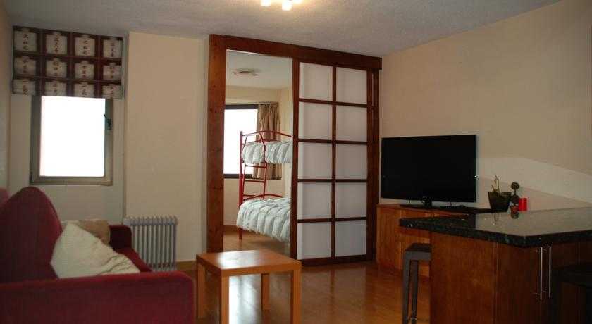 Viajes Apartamentos Nievemar Zona Media-alta + Forfait Sierra Nevada Viajes Apartamentos Nievemar Zona Media-alta + Forfait Sierra Nevada