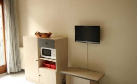 Viajes Domus Apartamentos + Entradas General 2 Horas + Menu Almuerzo