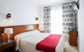 Viajes Hostal Abril