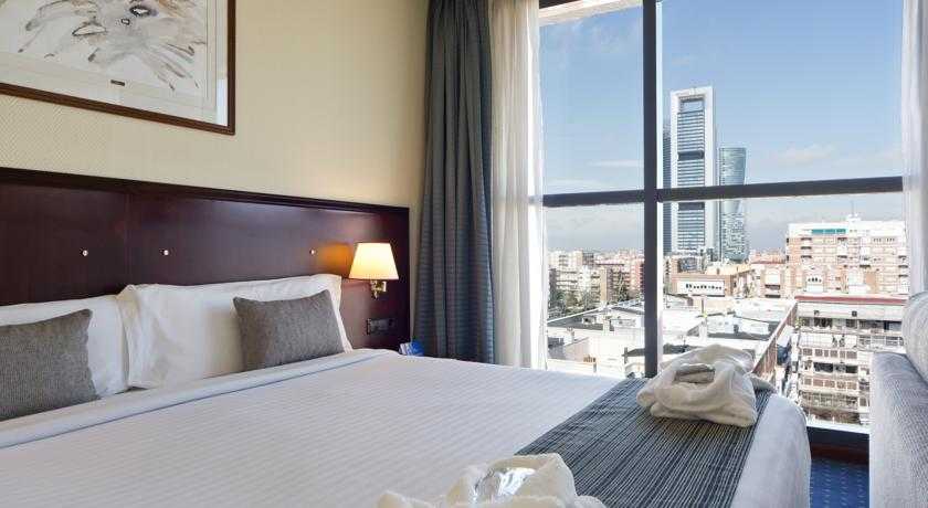 Viajes Hotel Via Castellana + Entradas 2 días consecutivos Warner Viajes Hotel Via Castellana + Entradas 2 días consecutivos Warner