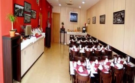 Viajes Bcn Port hostal + Entradas al Museo del Camp Nou