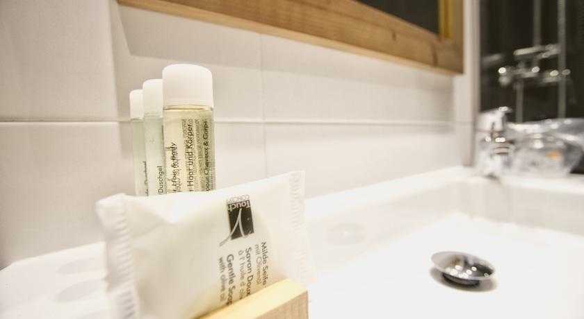 Viajes Arcea Los Lagos + Descenso de barrancos Viajes Arcea Los Lagos + Descenso de barrancos