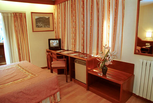 Viajes Metropolis + Forfait Vallnord Viajes Metropolis + Forfait Vallnord