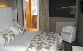 Viajes Xalet Bringue + Entradas Circo del Sol Scalada + Caldea