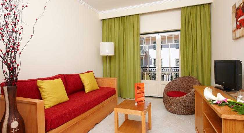 Viajes Quinta Pedra Dos Bicos + Entradas Zoomarine Parque temático 2 días Viajes Quinta Pedra Dos Bicos + Entradas Zoomarine Parque temático 2 días