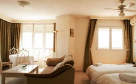 Viajes Apartamentos Palm Beach Carihuela + Entradas Bioparc de Fuengirola