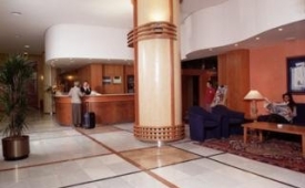 Viajes Catalonia Plaza Cataluña + Tour Lo mejor de Gaudí