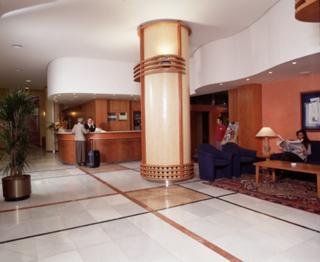 Viajes Catalonia Plaza Cataluña + Entradas a la Sagrada Familia de Gaudí Viajes Catalonia Plaza Cataluña + Entradas a la Sagrada Familia de Gaudí