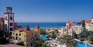 Viajes Gran Hotel Bahia del Duque + Entradas Loro Parque 1 día Viajes Gran Hotel Bahia del Duque + Entradas Loro Parque 1 día