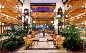 Viajes Los Jameos Playa + Surf en Famara  2 hora / dia