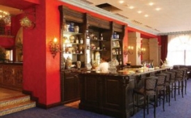 Viajes Europe Villa Cortes + Entradas Loro Parque 1día y Siam Park 1 día