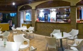 Viajes Playa Park Club + Surf Fuerteventura  4-5 hora / dia