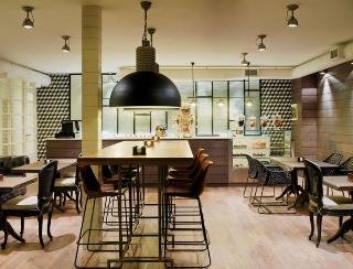 Viajes H10 Conquistador + Entradas Loro Parque 1 día Viajes H10 Conquistador + Entradas Loro Parque 1 día