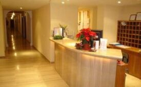 Viajes Puerto Azul + Entradas General Selwo Marina Delfinarium Benalmádena