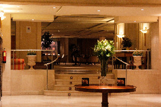 Viajes Sevilla Center + Visita Guiada por Sevilla + Crucero Guadalquivir Viajes Sevilla Center + Visita Guiada por Sevilla + Crucero Guadalquivir