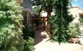 Viajes Palm Court + Entradas Terra Mítica 2 días