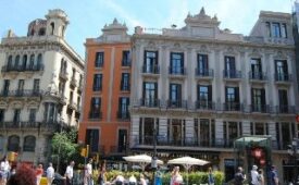 Viajes Internacional Cool Local Hotel + Aquarium de Barcelona