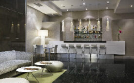 Viajes NH Villa de Bilbao + Transporte y Acceso a museos 72h