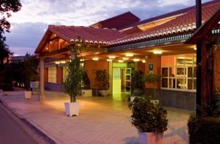 Viajes Camino de Granada + Forfait Sierra Nevada Viajes Camino de Granada + Forfait Sierra Nevada