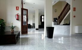 Viajes Casa del Trigo + Visita Alhambra con guía