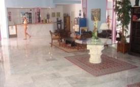 Viajes Marola-Portosin + Entradas Loro Parque 1 día