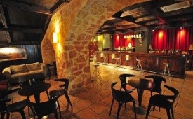 Viajes Balfagon Hotel & Spa + Entradas 1 día Dinópolis + Legendark