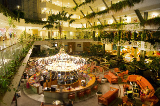 Viajes Be live Grand Teguise Playa + Surf en Famara 2 hora / dia Viajes Be live Grand Teguise Playa + Surf en Famara 2 hora / dia