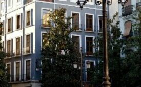 Viajes Nest Style Granada + Visita Alhambra y Granada con audioguía 48h