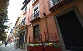 Viajes Casa Del Pilar + Visita Alhambra y Granada con audioguía 48h